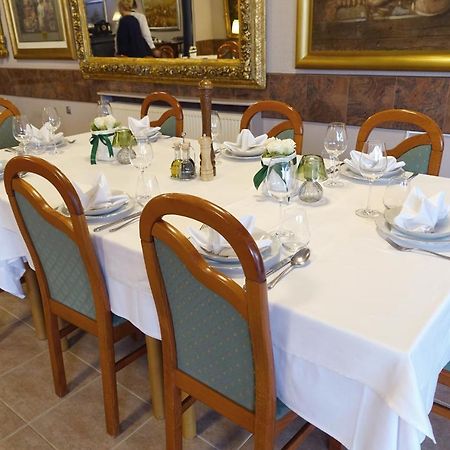 Hotel Vila Tina Ζάγκρεμπ Εξωτερικό φωτογραφία
