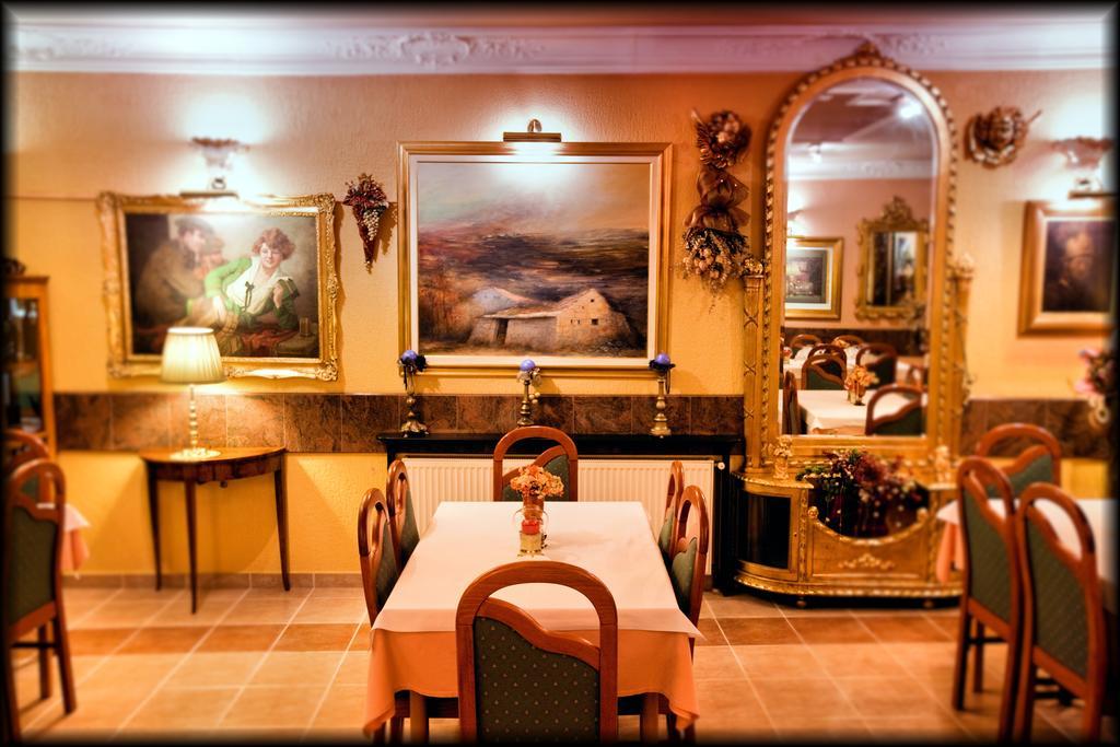 Hotel Vila Tina Ζάγκρεμπ Εξωτερικό φωτογραφία