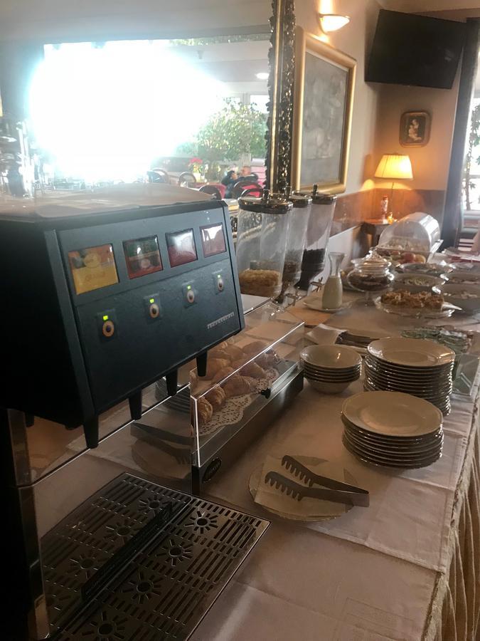 Hotel Vila Tina Ζάγκρεμπ Εξωτερικό φωτογραφία