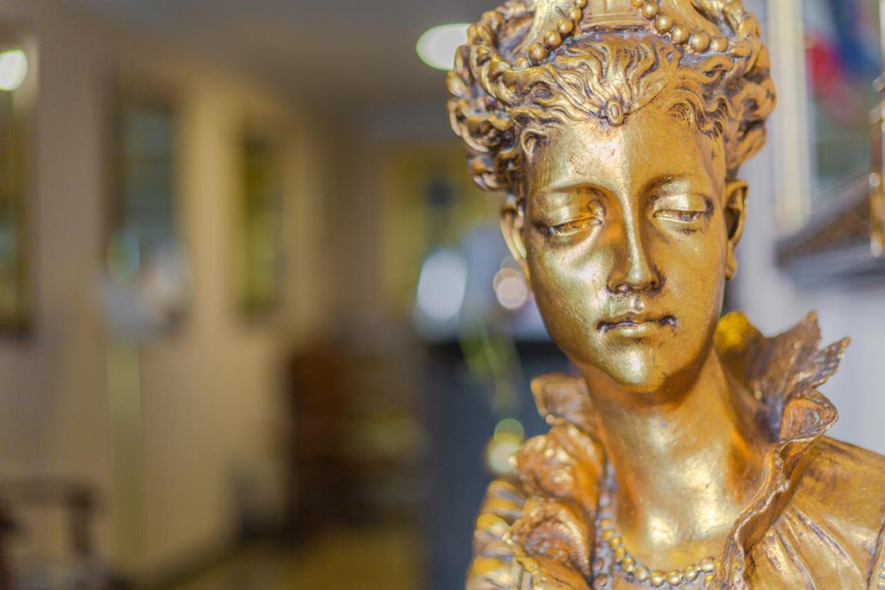 Hotel Vila Tina Ζάγκρεμπ Εξωτερικό φωτογραφία